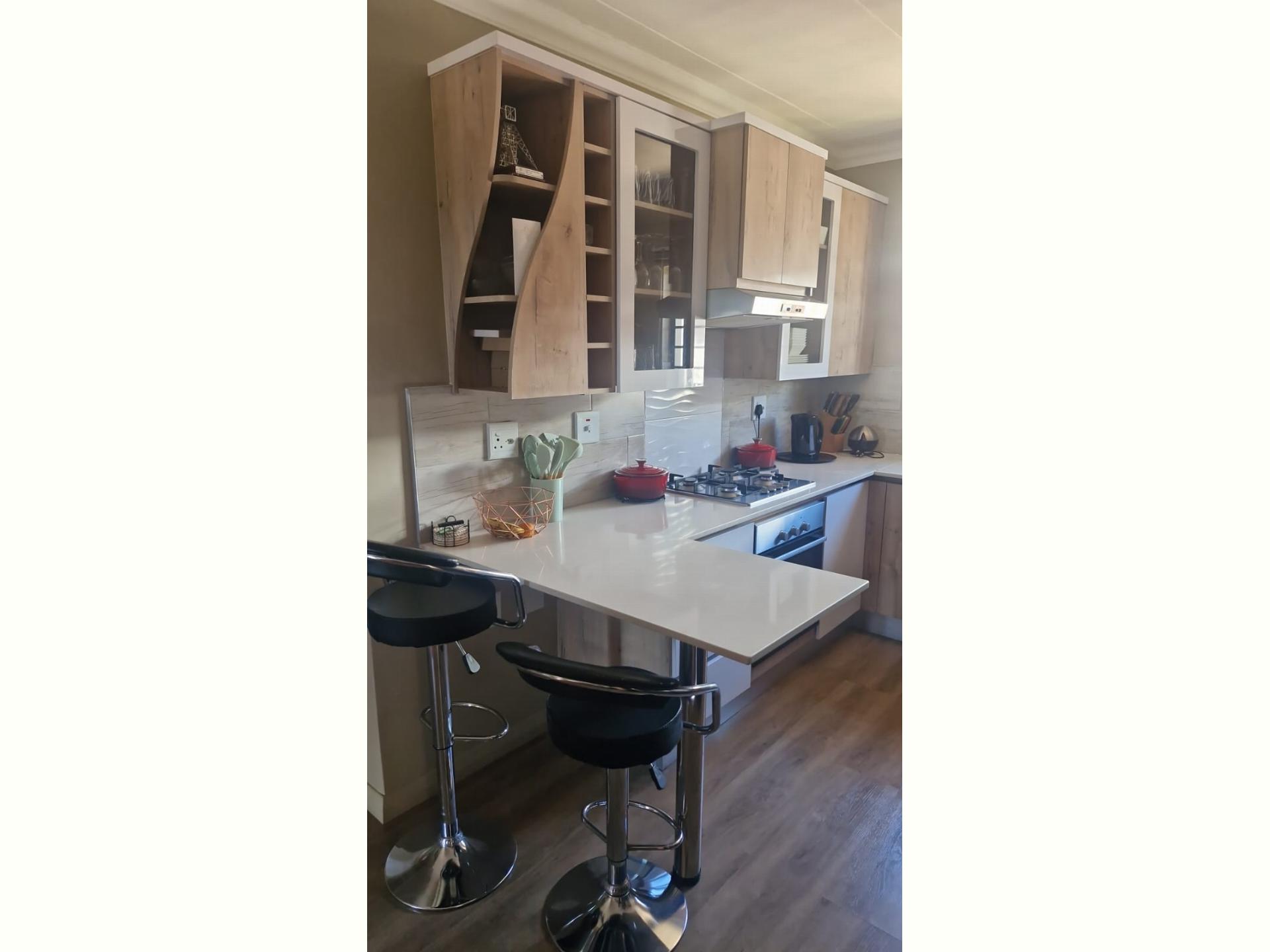  of property in Kameeldrift