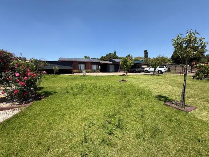4 Bedroom House for Sale For Sale in The Reeds - MR725874