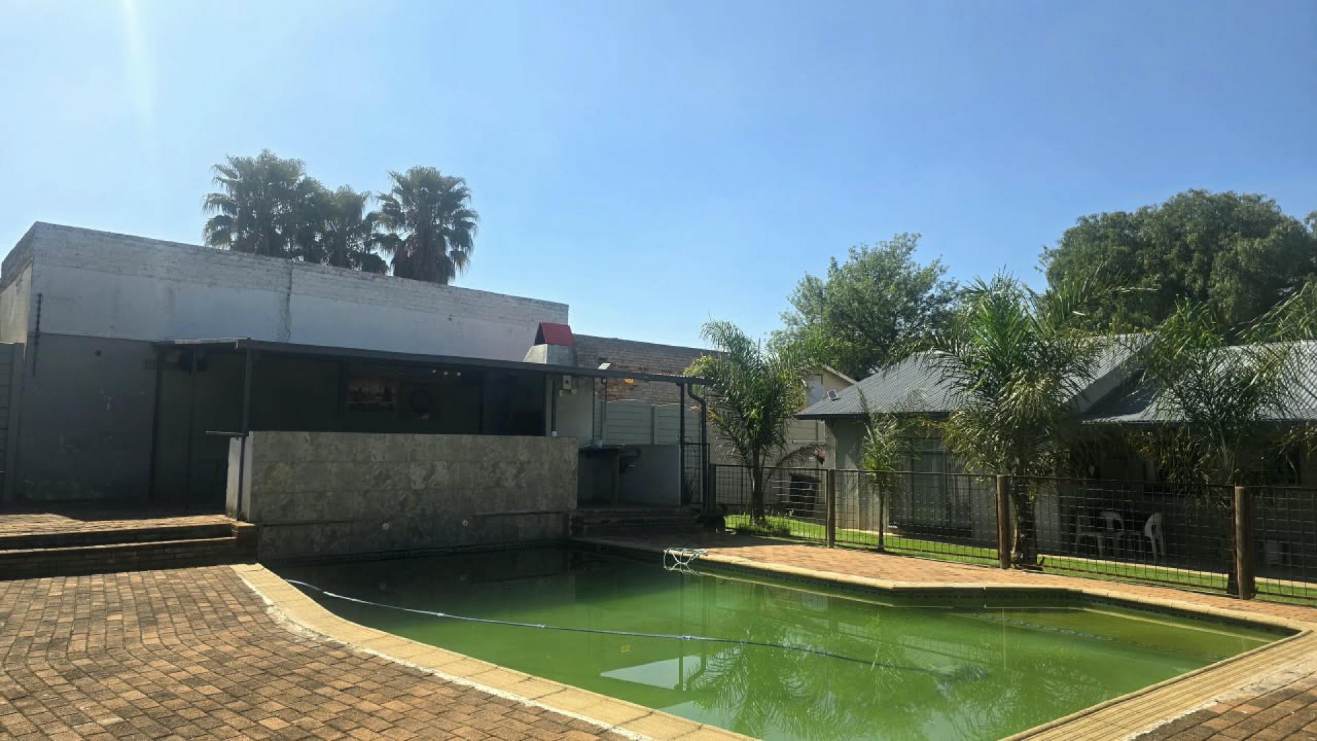  of property in Estera