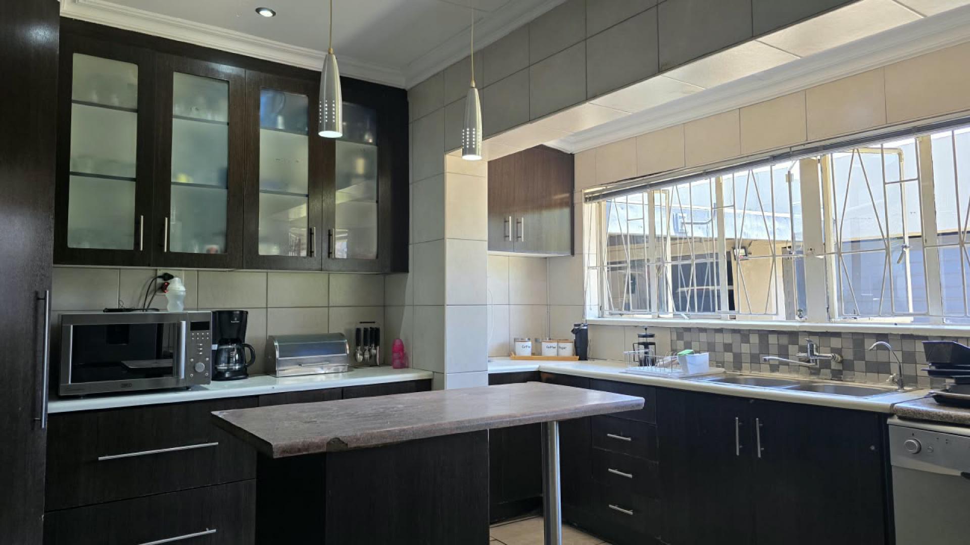  of property in Estera