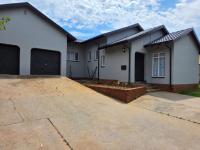  of property in Geelhoutpark