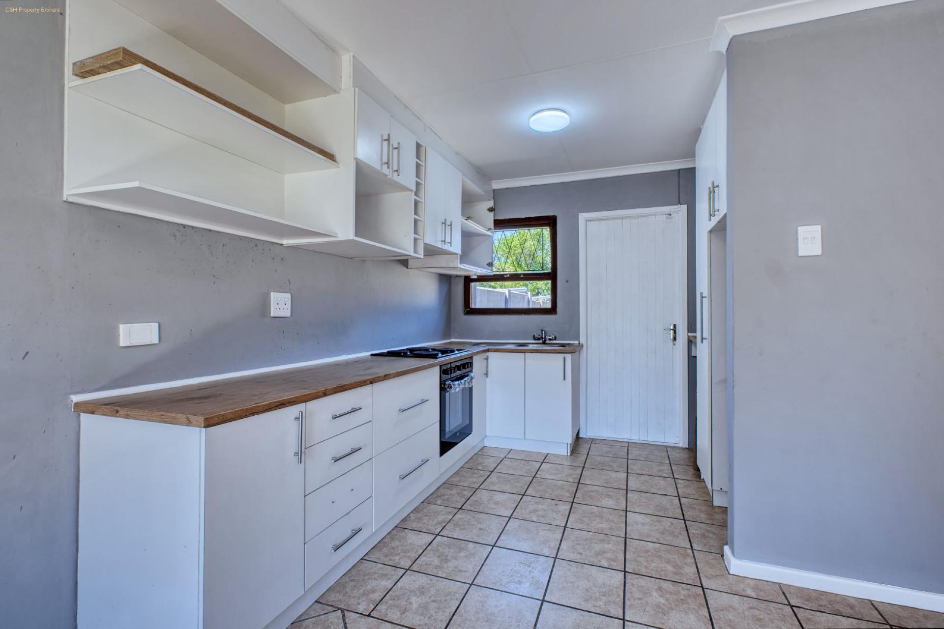  of property in Sherwood - PE