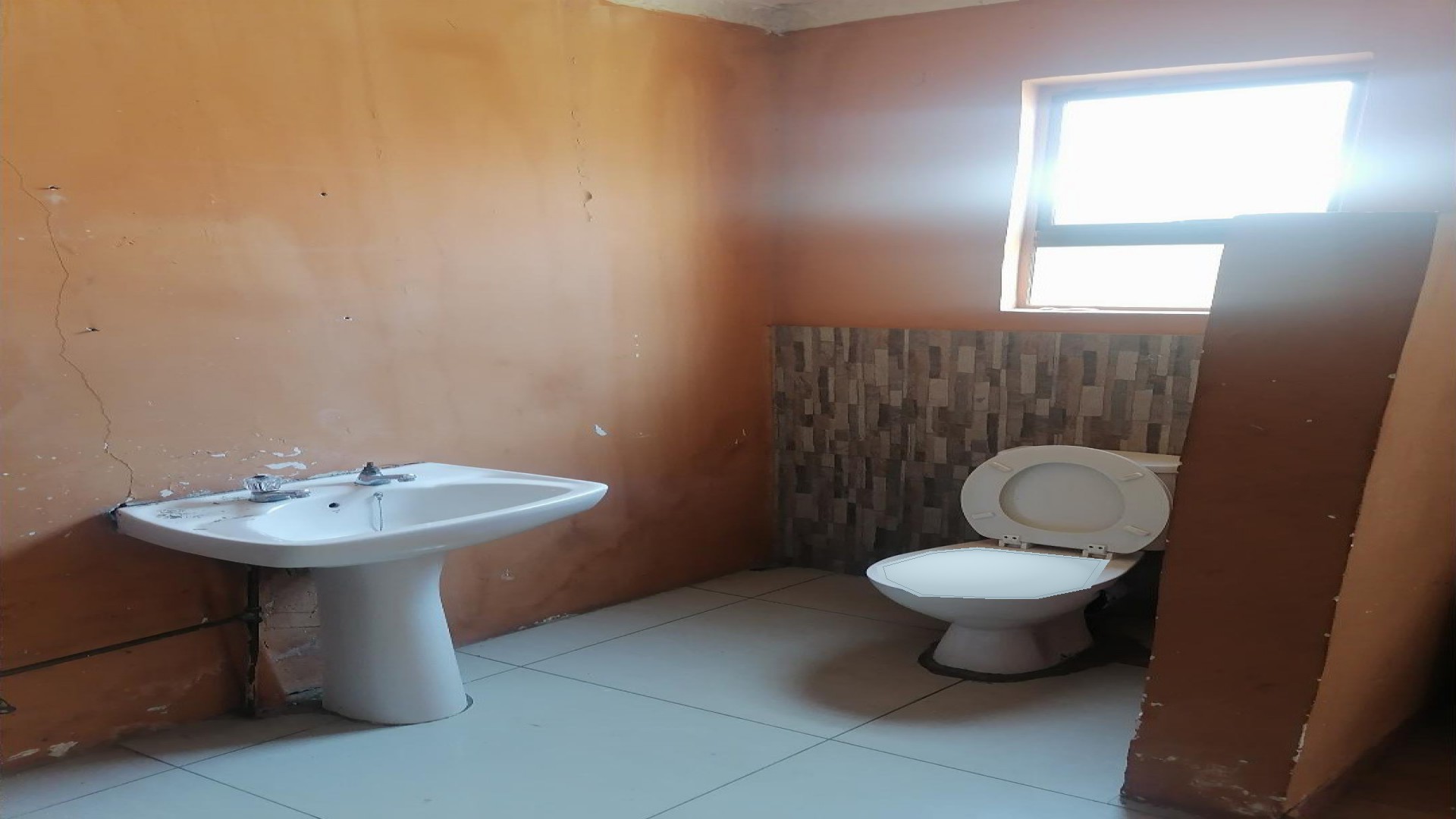 Bathroom 1 of property in Meadowlands