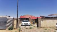 Front View of property in Meadowlands