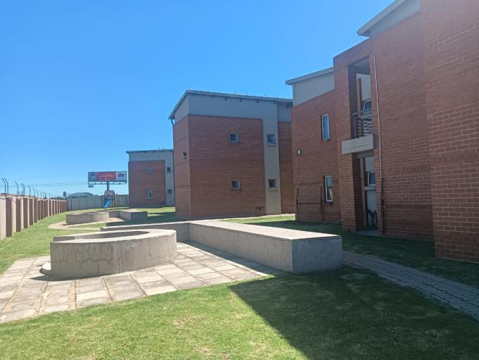 2 Bedroom Apartment to Rent in Esther Park - Property to rent - MR726113