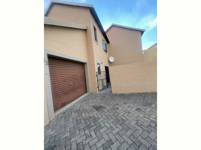 2 Bedroom Duplex to Rent in Halfway Gardens - Property to rent - MR726154