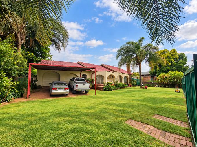 3 Bedroom House for Sale For Sale in East Lynne - MR726155