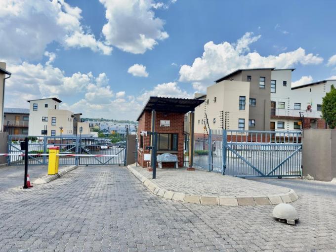 3 Bedroom Simplex for Sale For Sale in Waterval Estate - MR726179