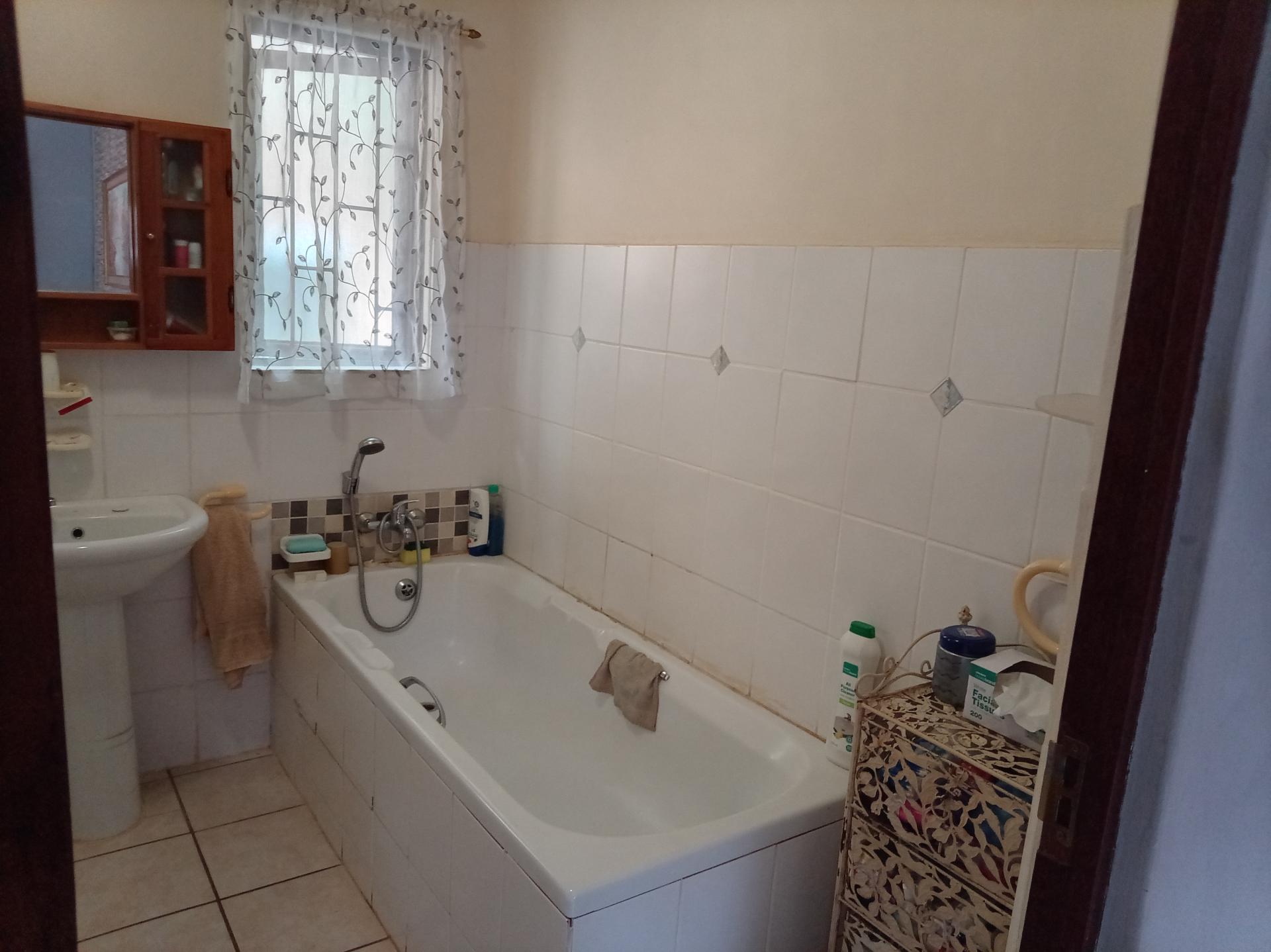  of property in Umzumbe