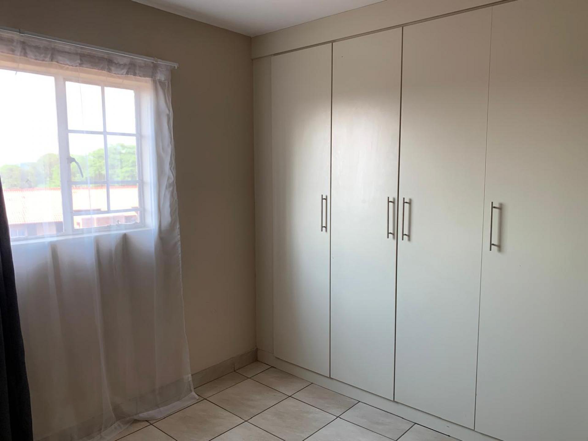  of property in Annlin West