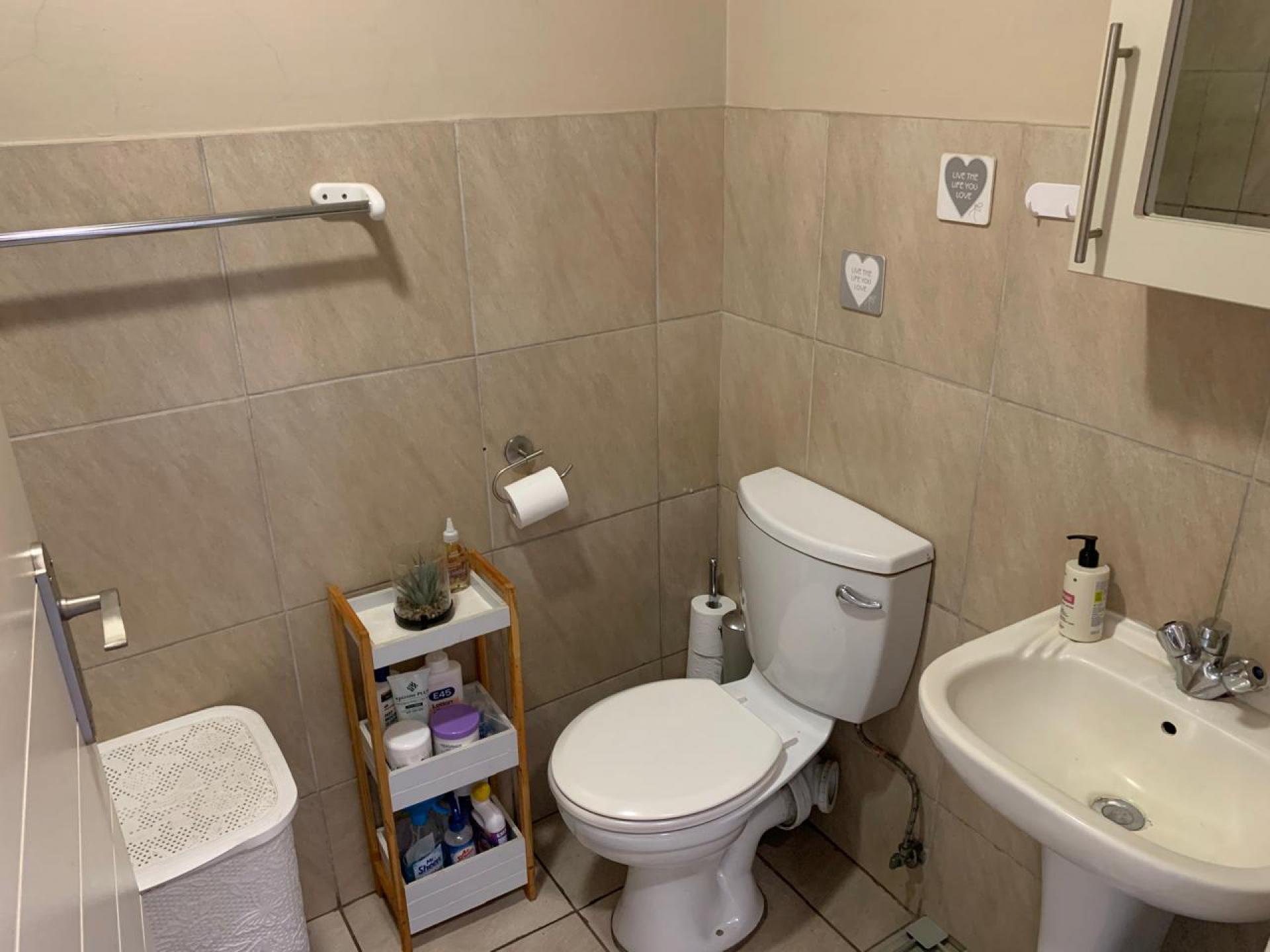  of property in Annlin West