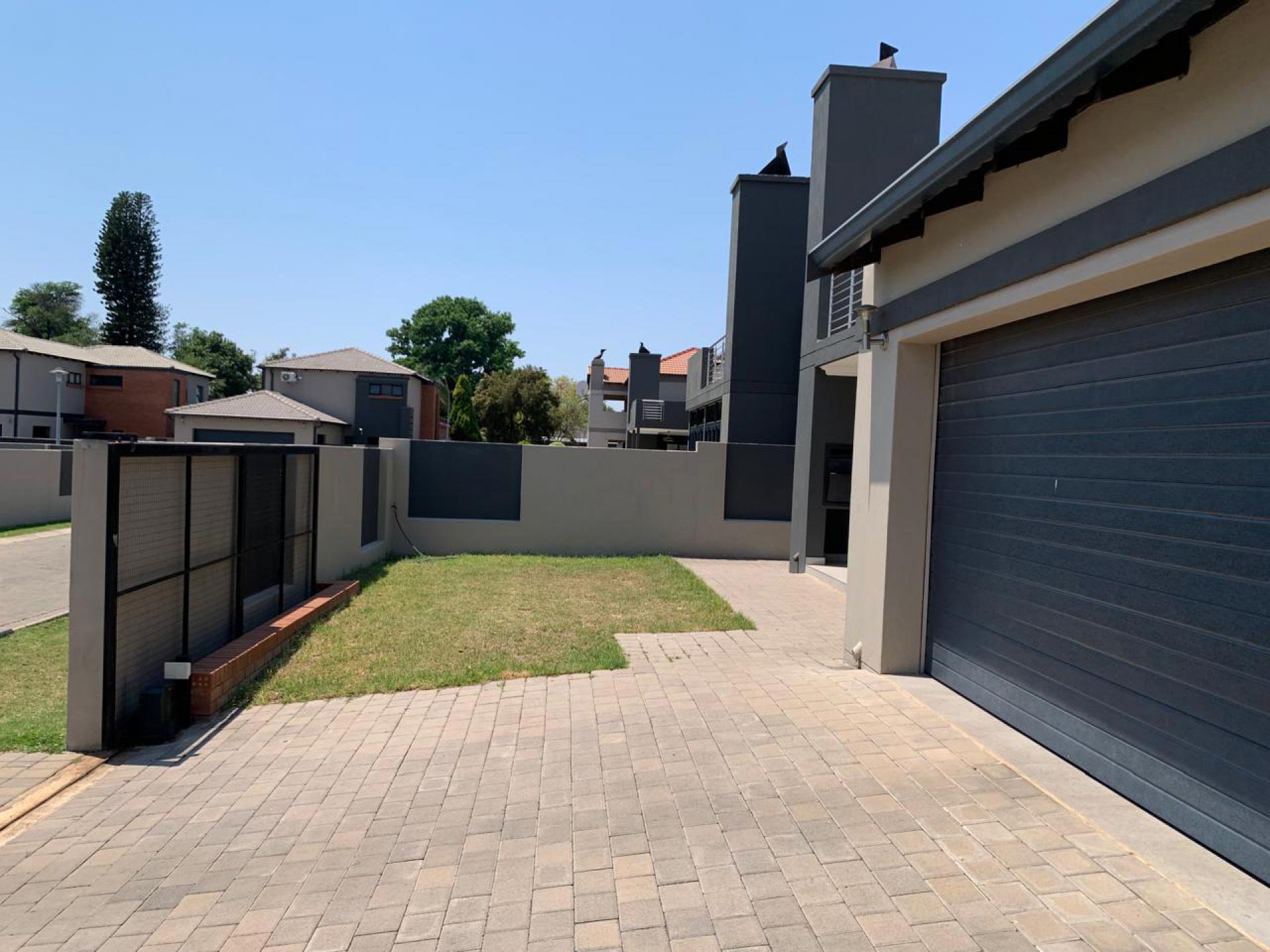  of property in Sinoville