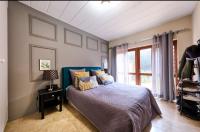  of property in Douglasdale