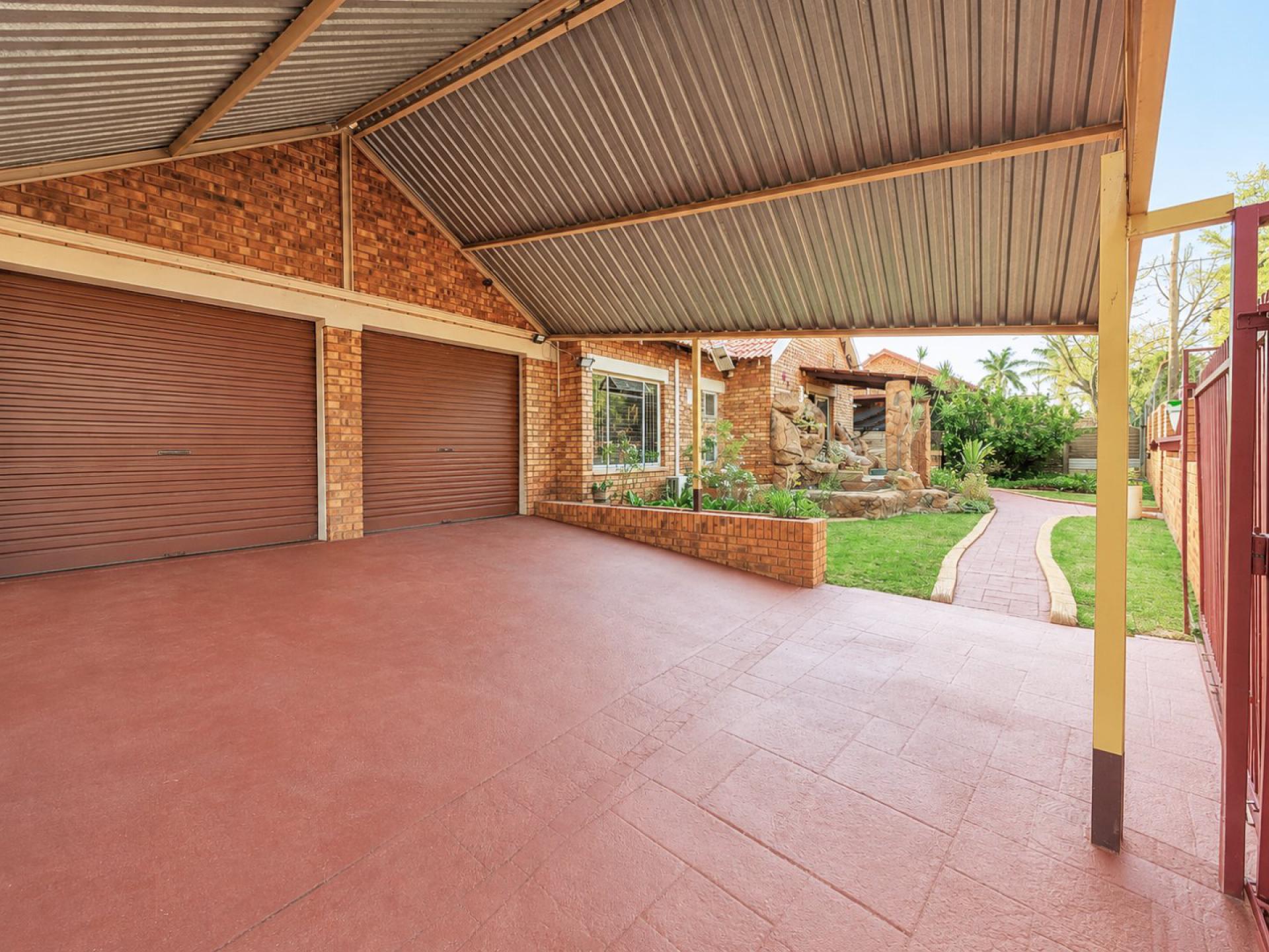  of property in Sinoville