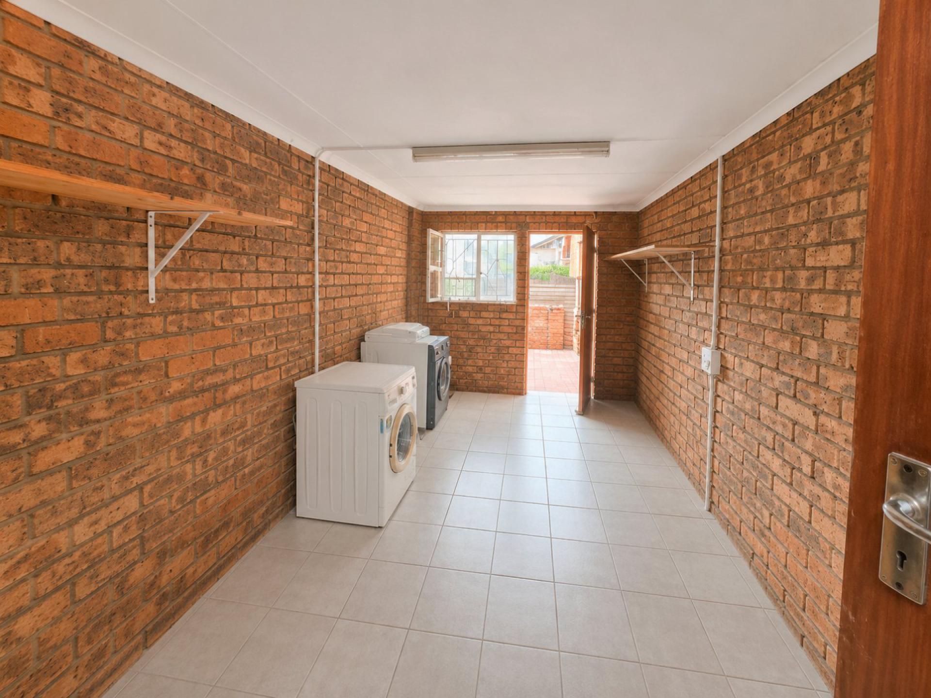  of property in Sinoville