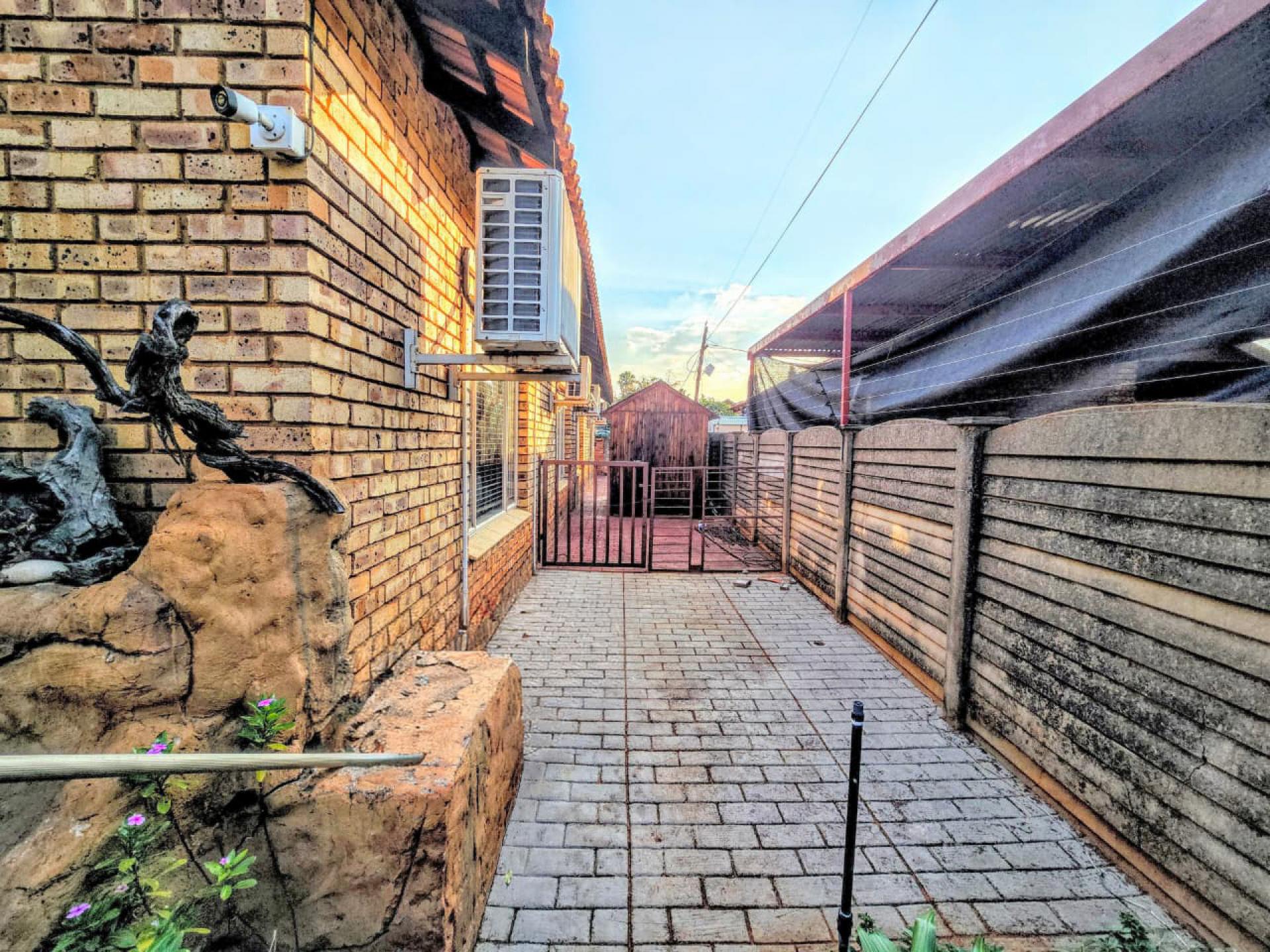  of property in Sinoville