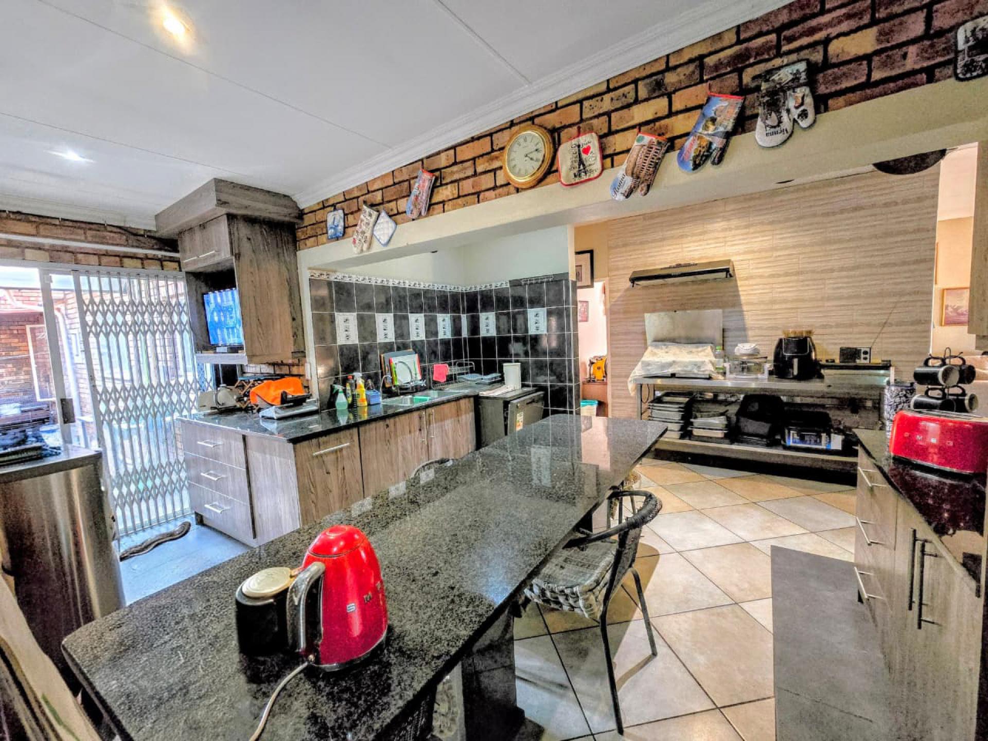  of property in Sinoville