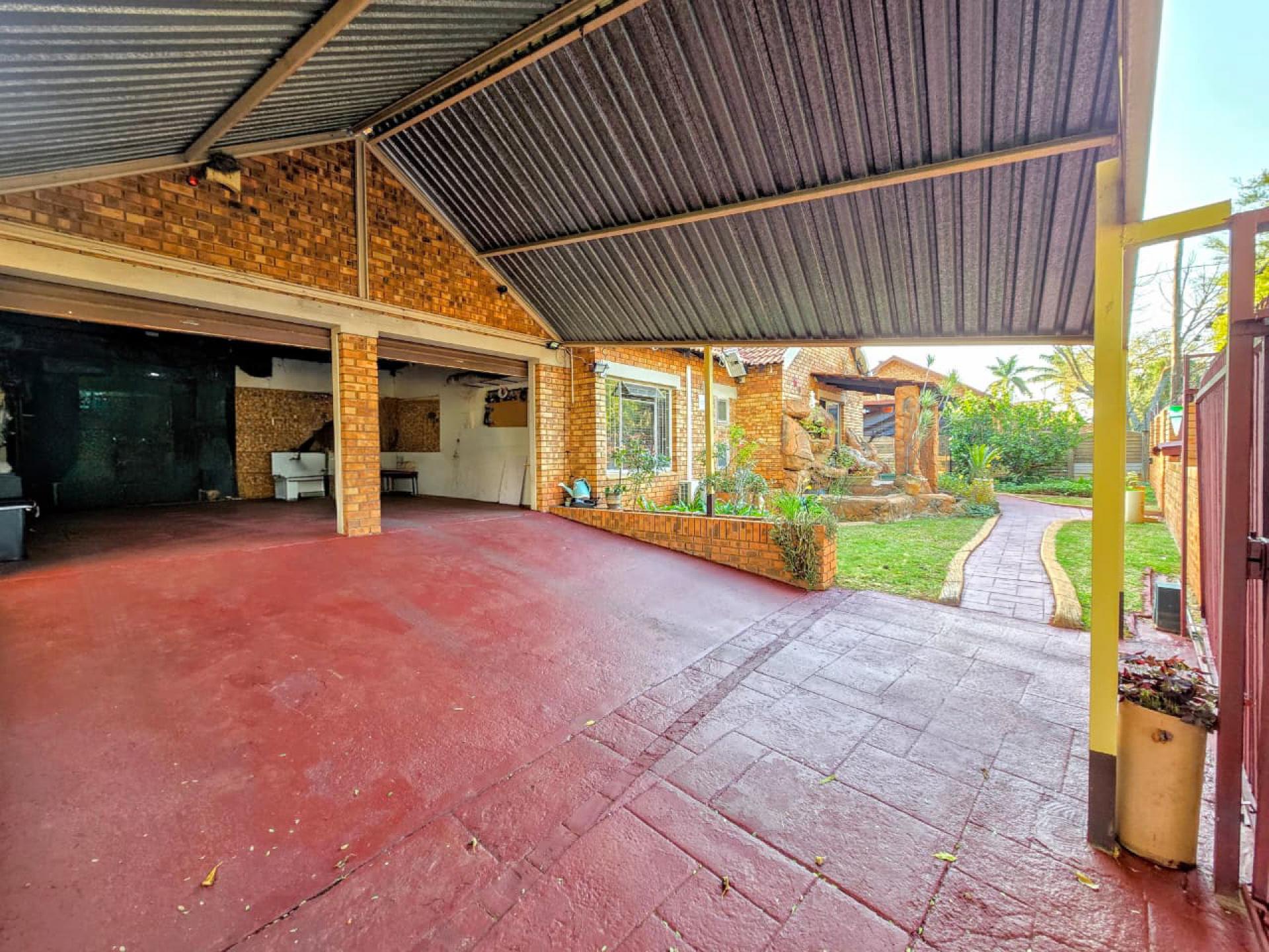  of property in Sinoville