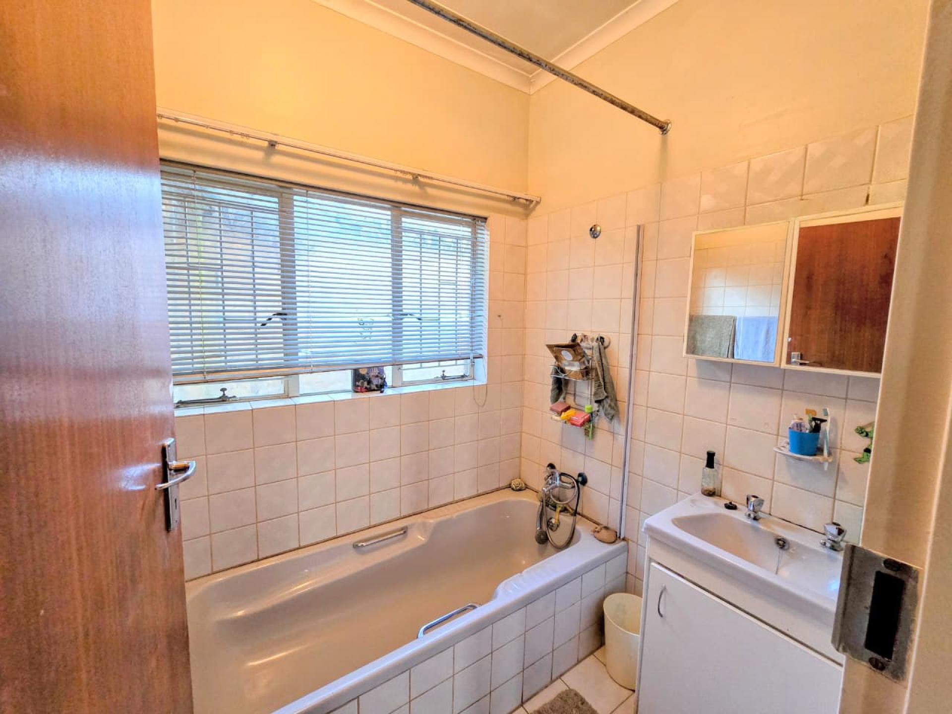  of property in Sinoville