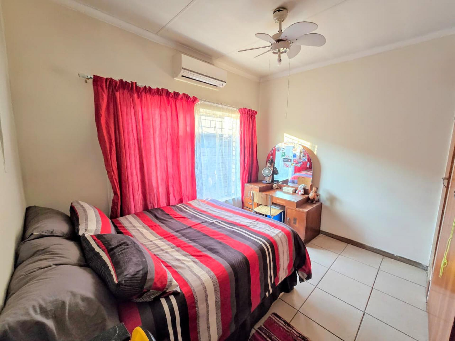  of property in Sinoville