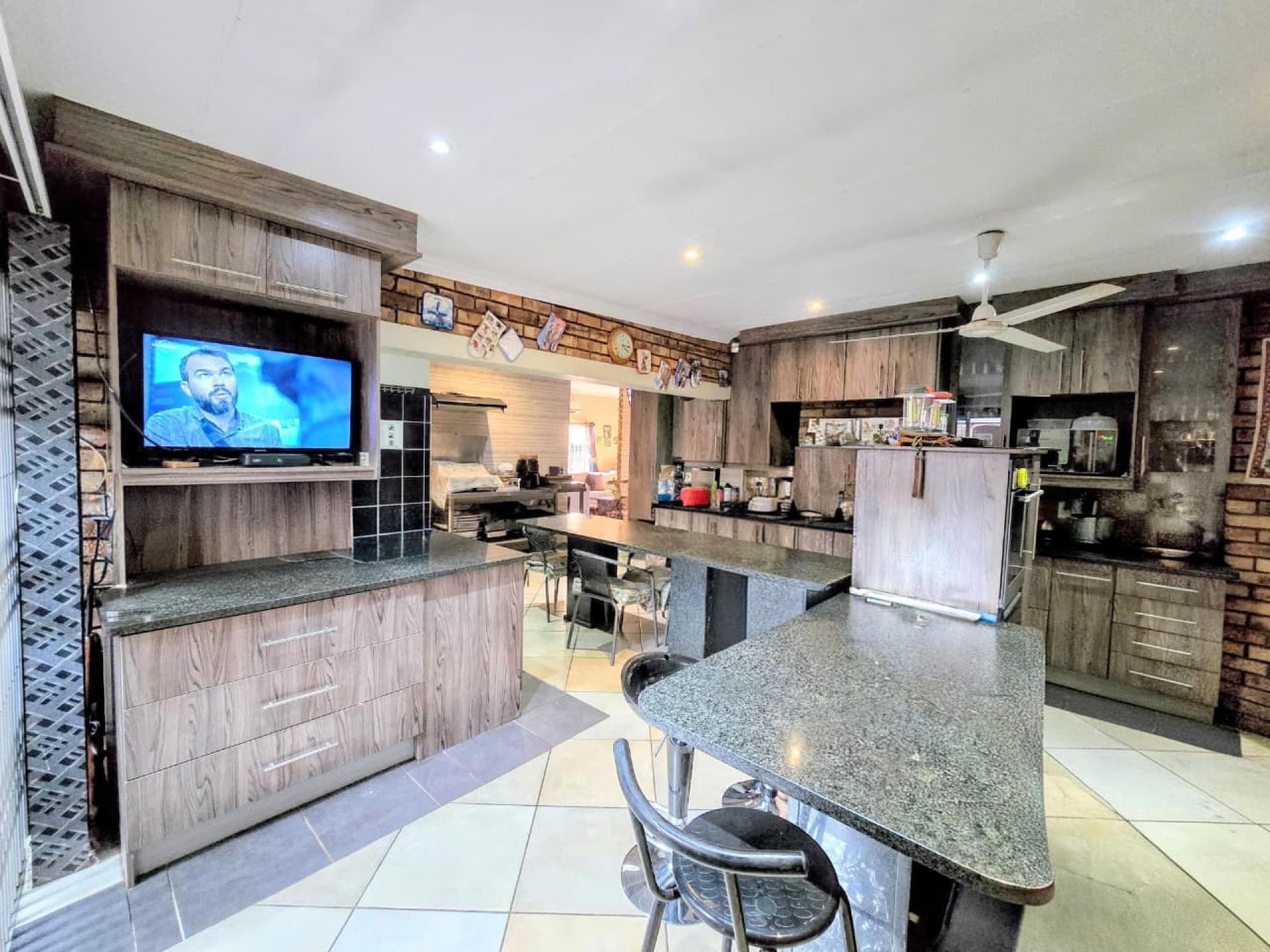  of property in Sinoville