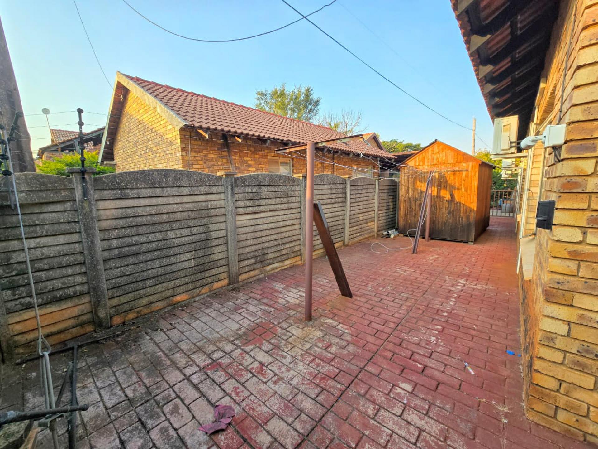  of property in Sinoville