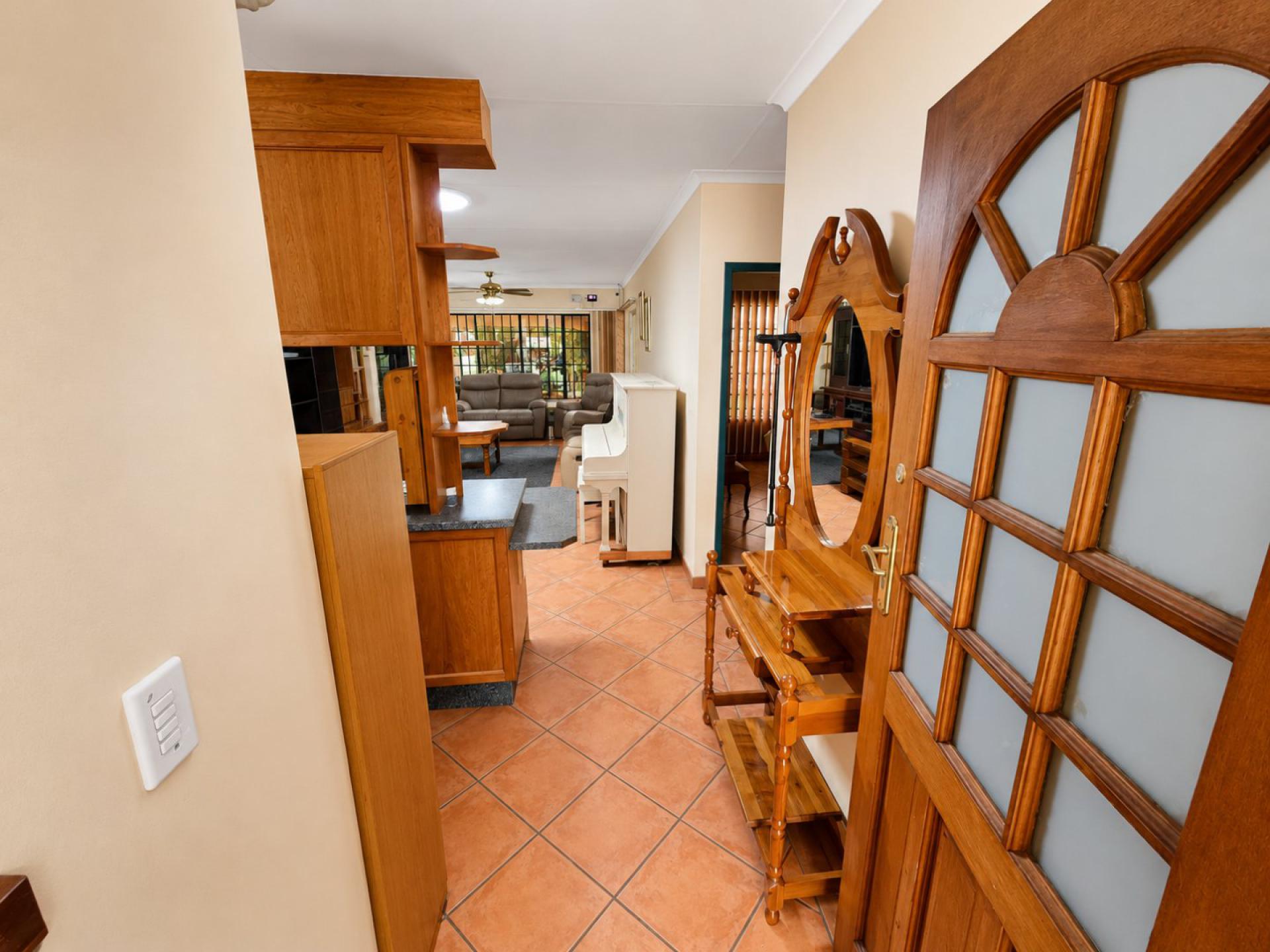  of property in Magalieskruin