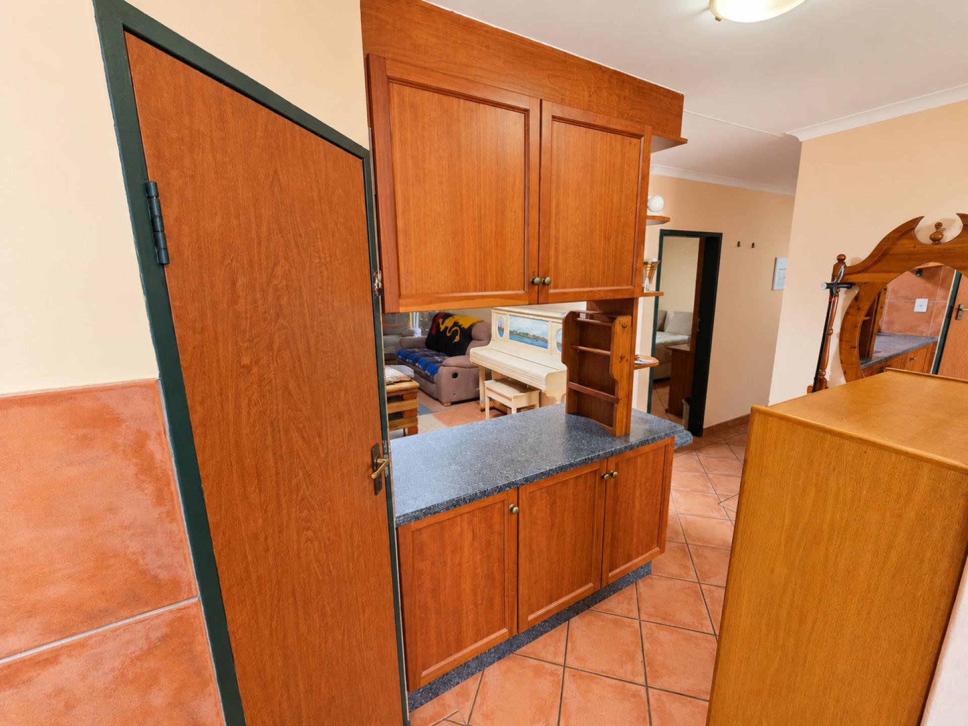  of property in Magalieskruin