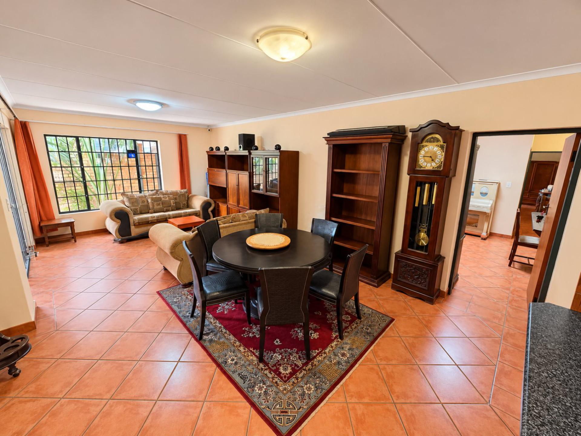  of property in Magalieskruin