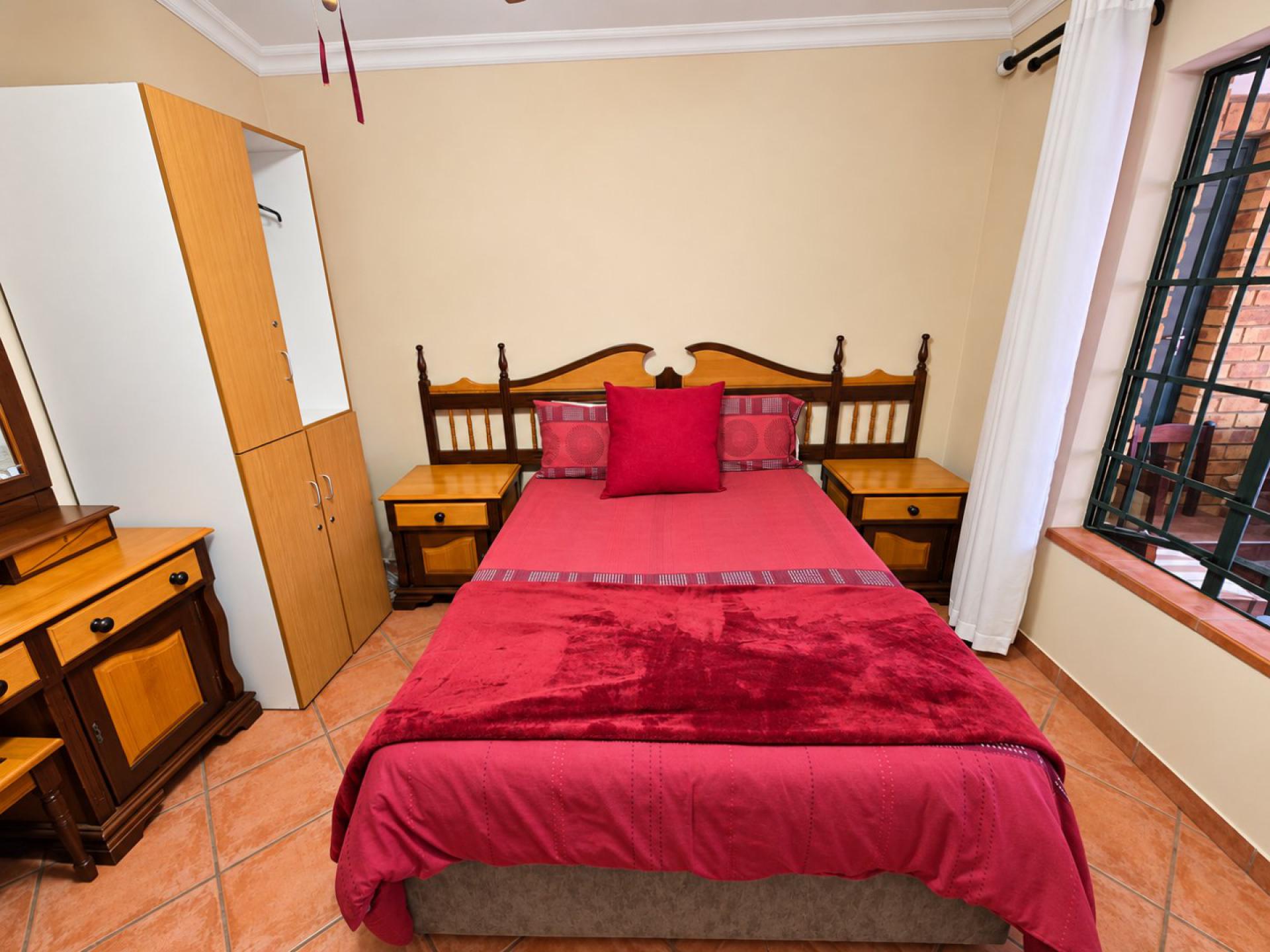  of property in Magalieskruin