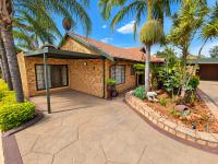  of property in Magalieskruin
