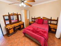  of property in Magalieskruin