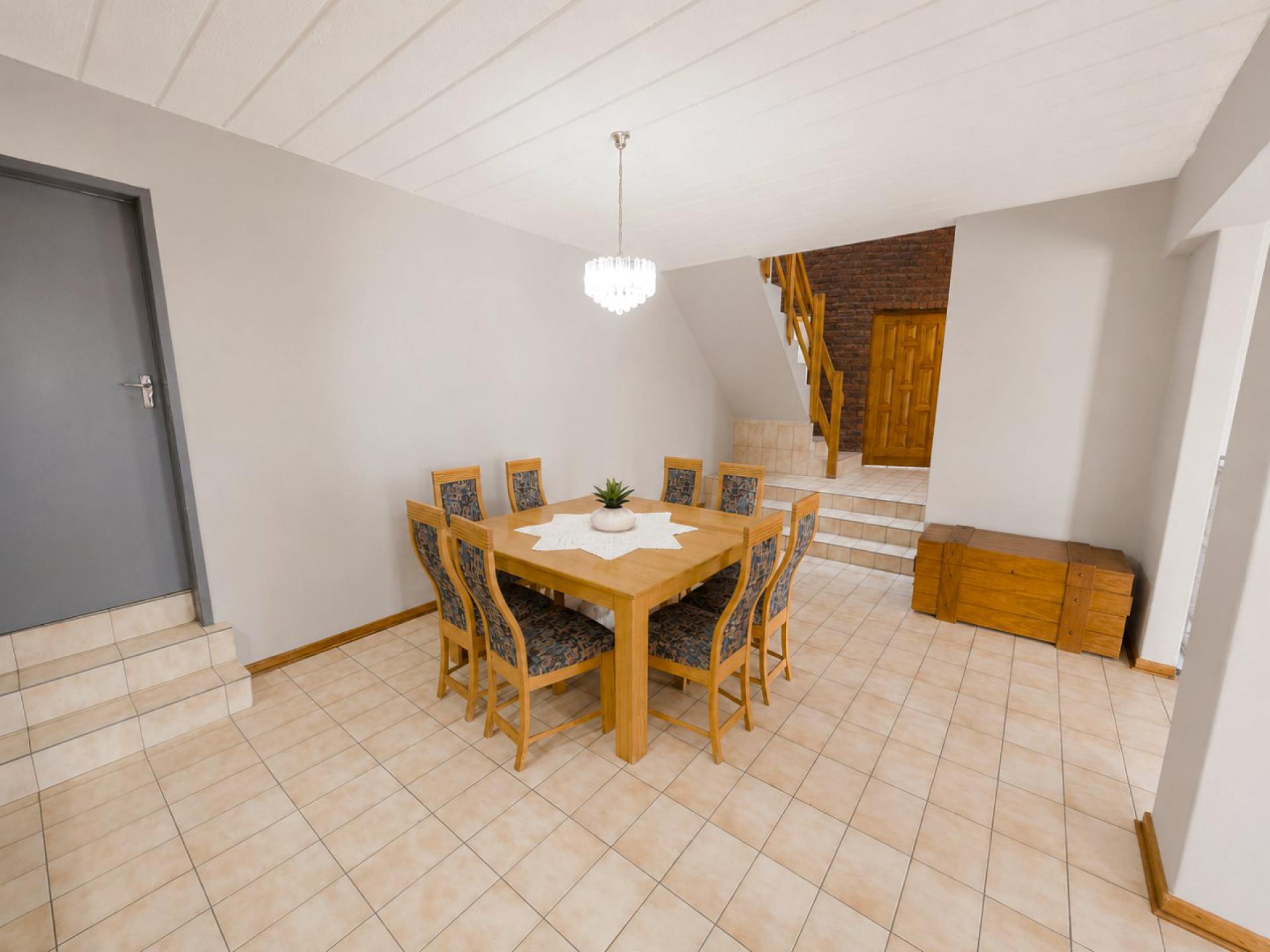  of property in Magalieskruin