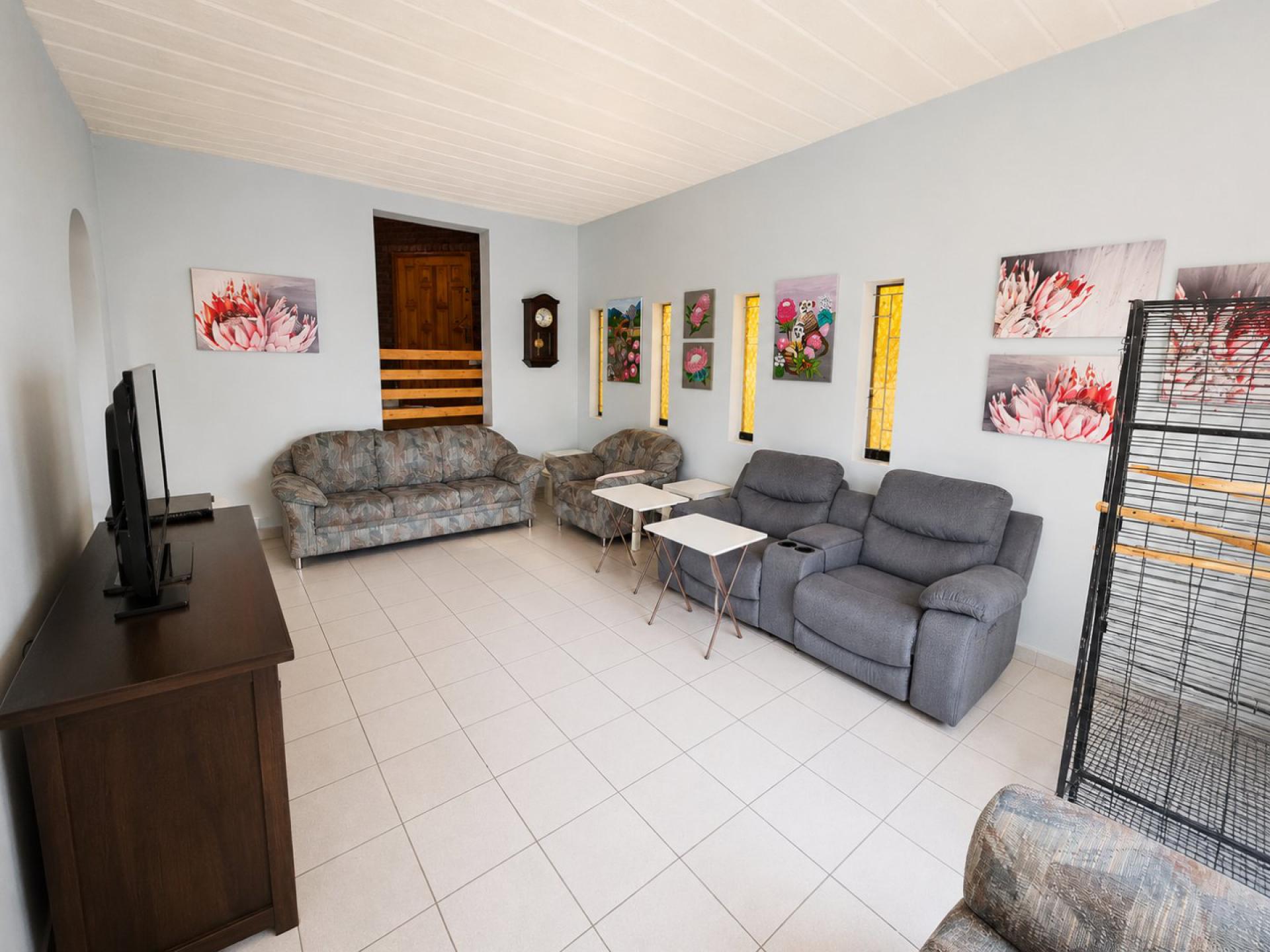  of property in Magalieskruin
