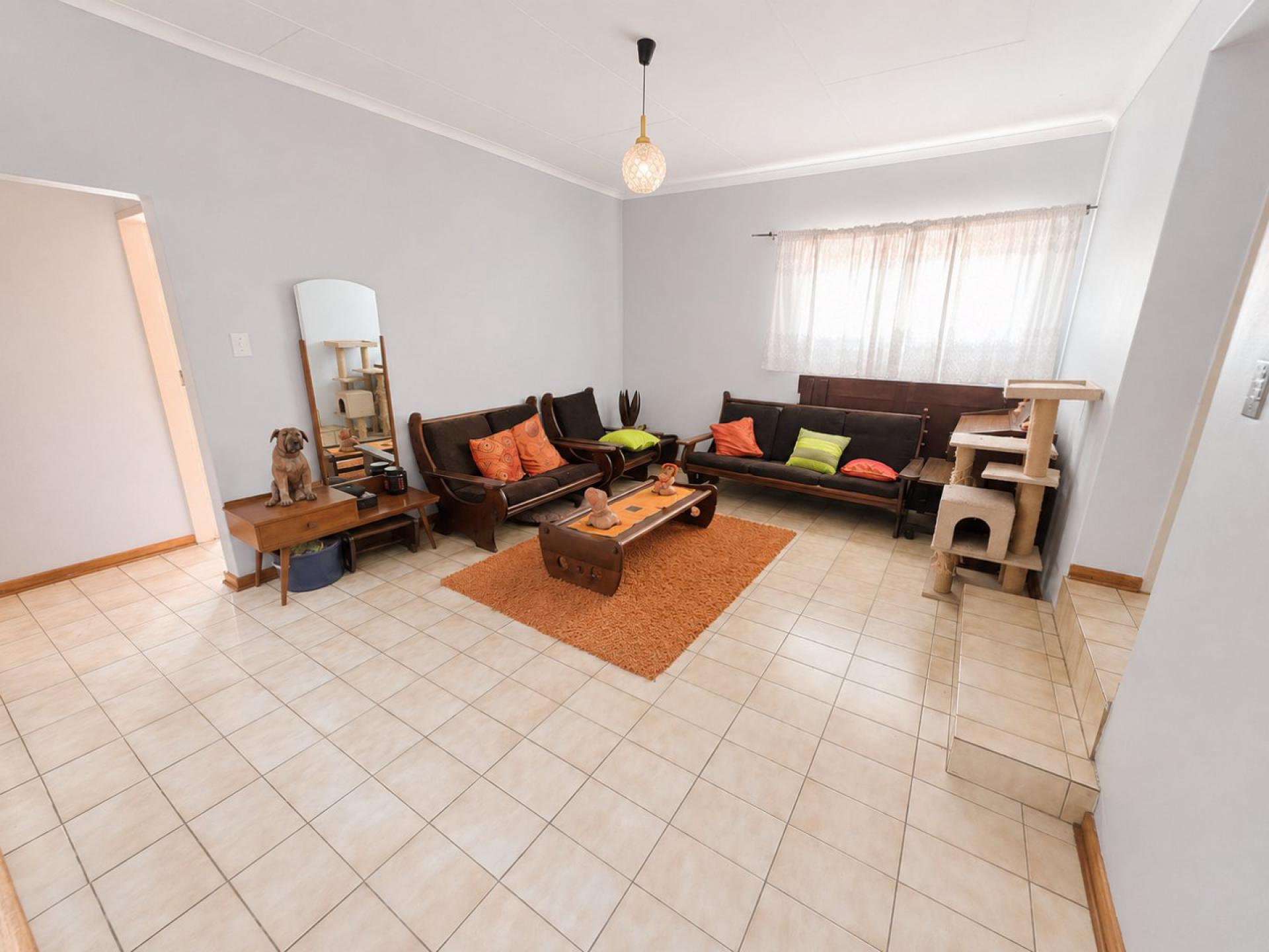  of property in Magalieskruin
