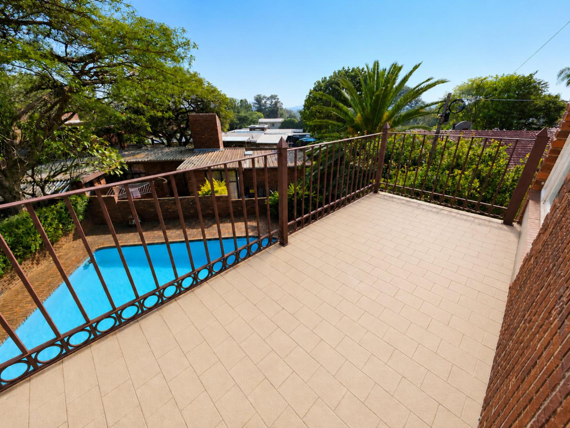  of property in Magalieskruin