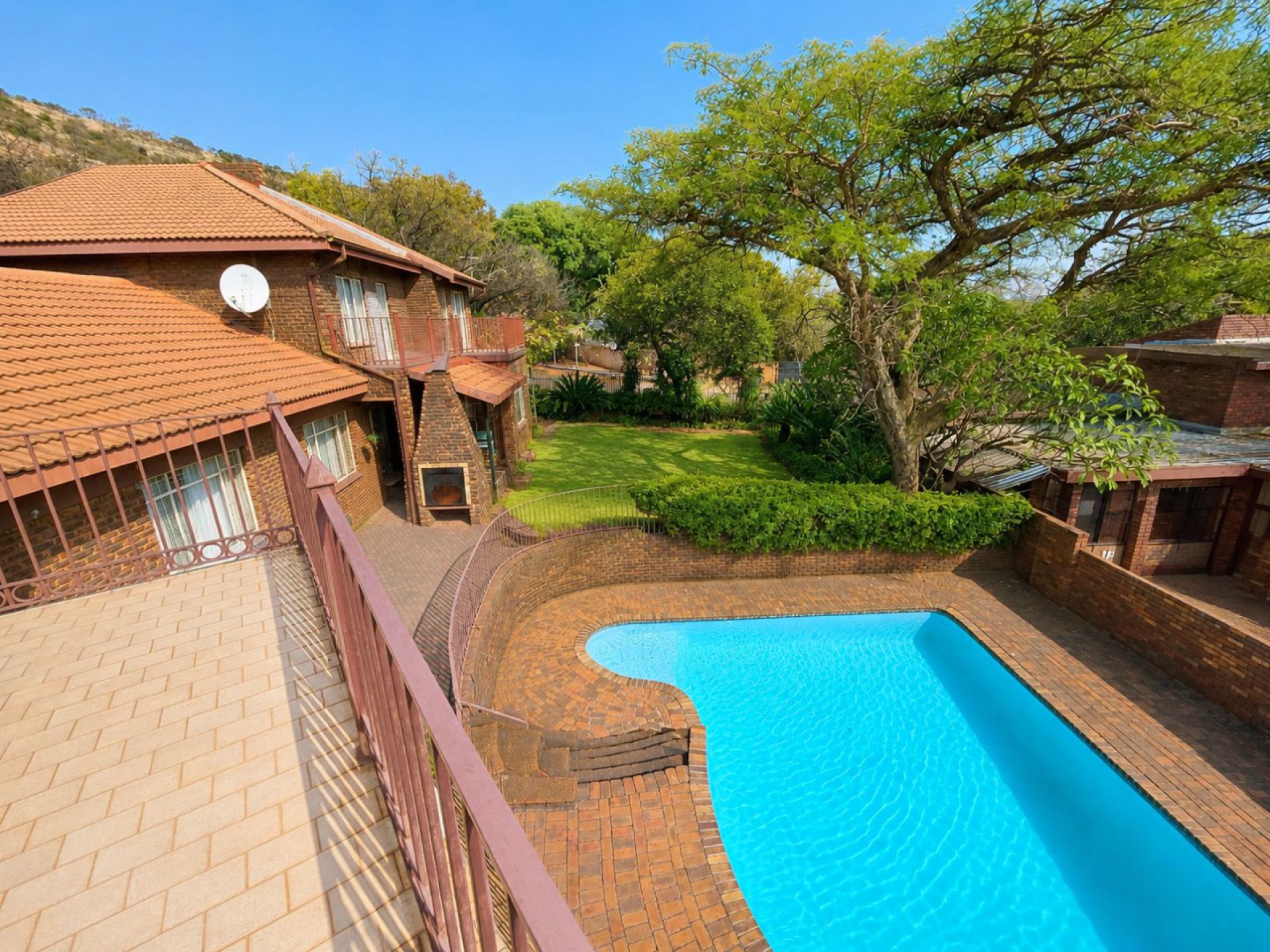  of property in Magalieskruin