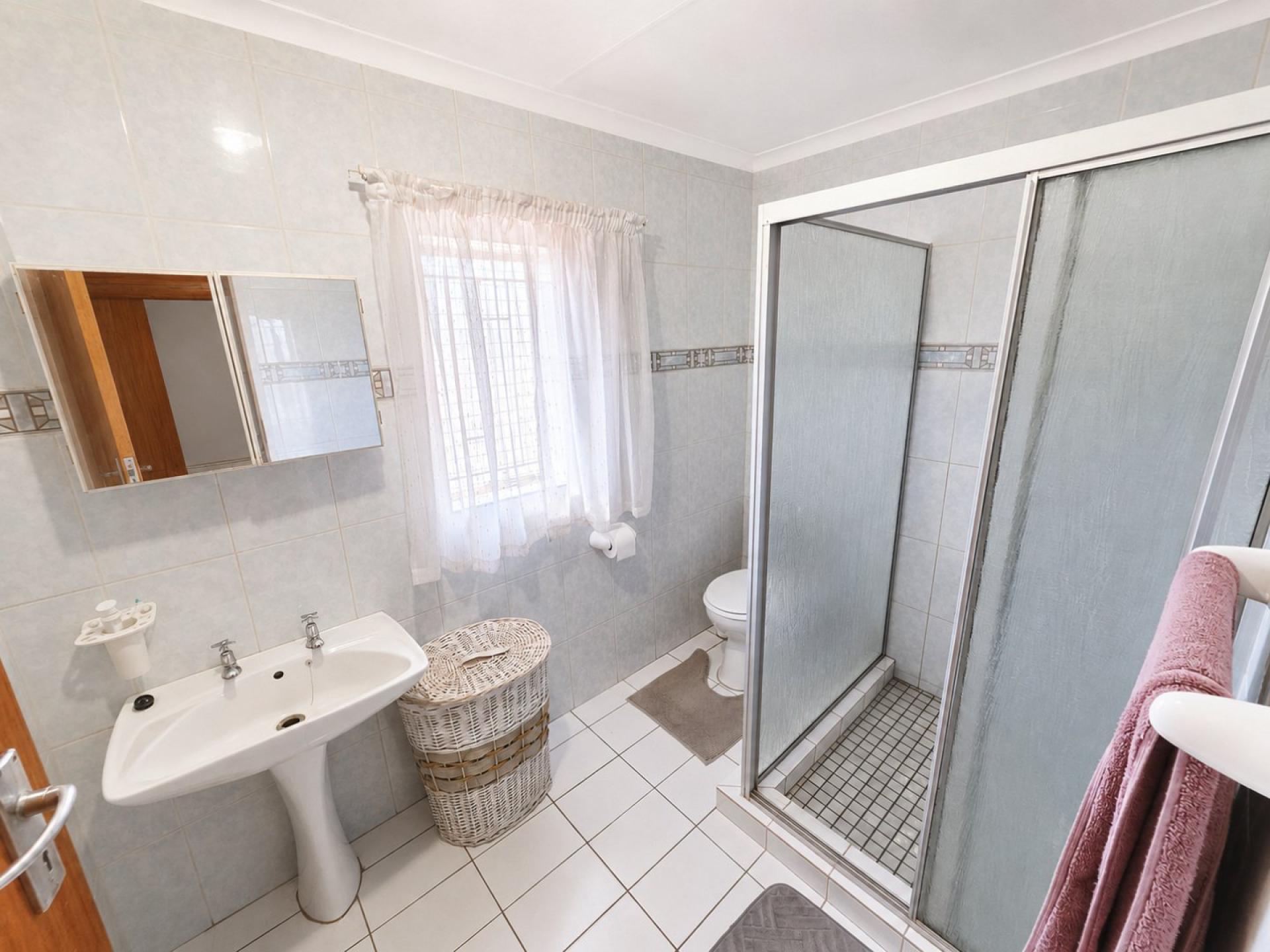  of property in Magalieskruin