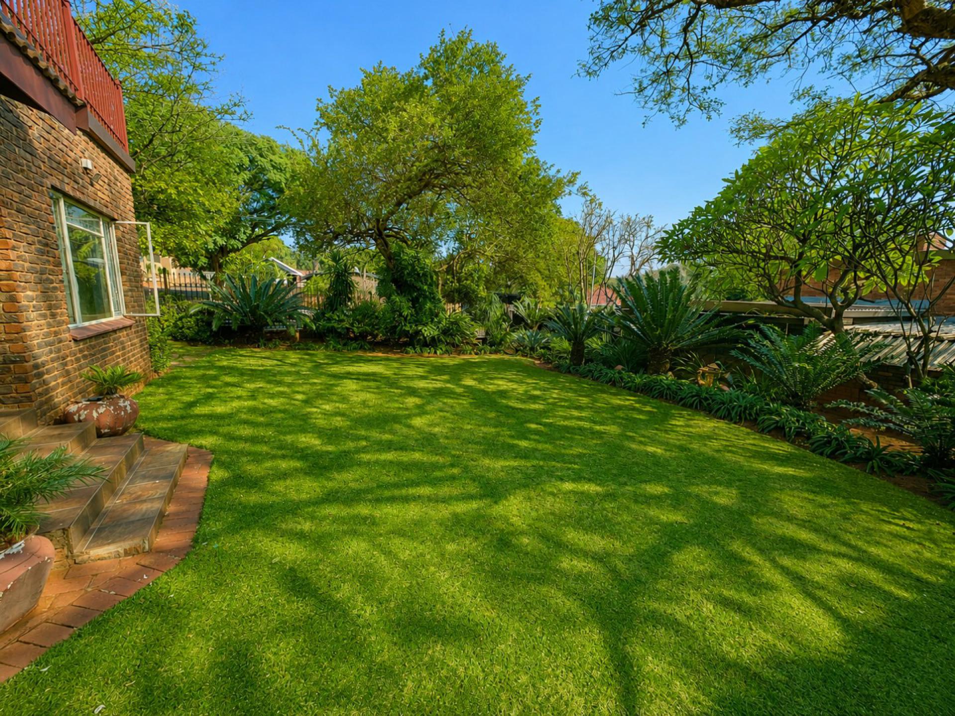  of property in Magalieskruin