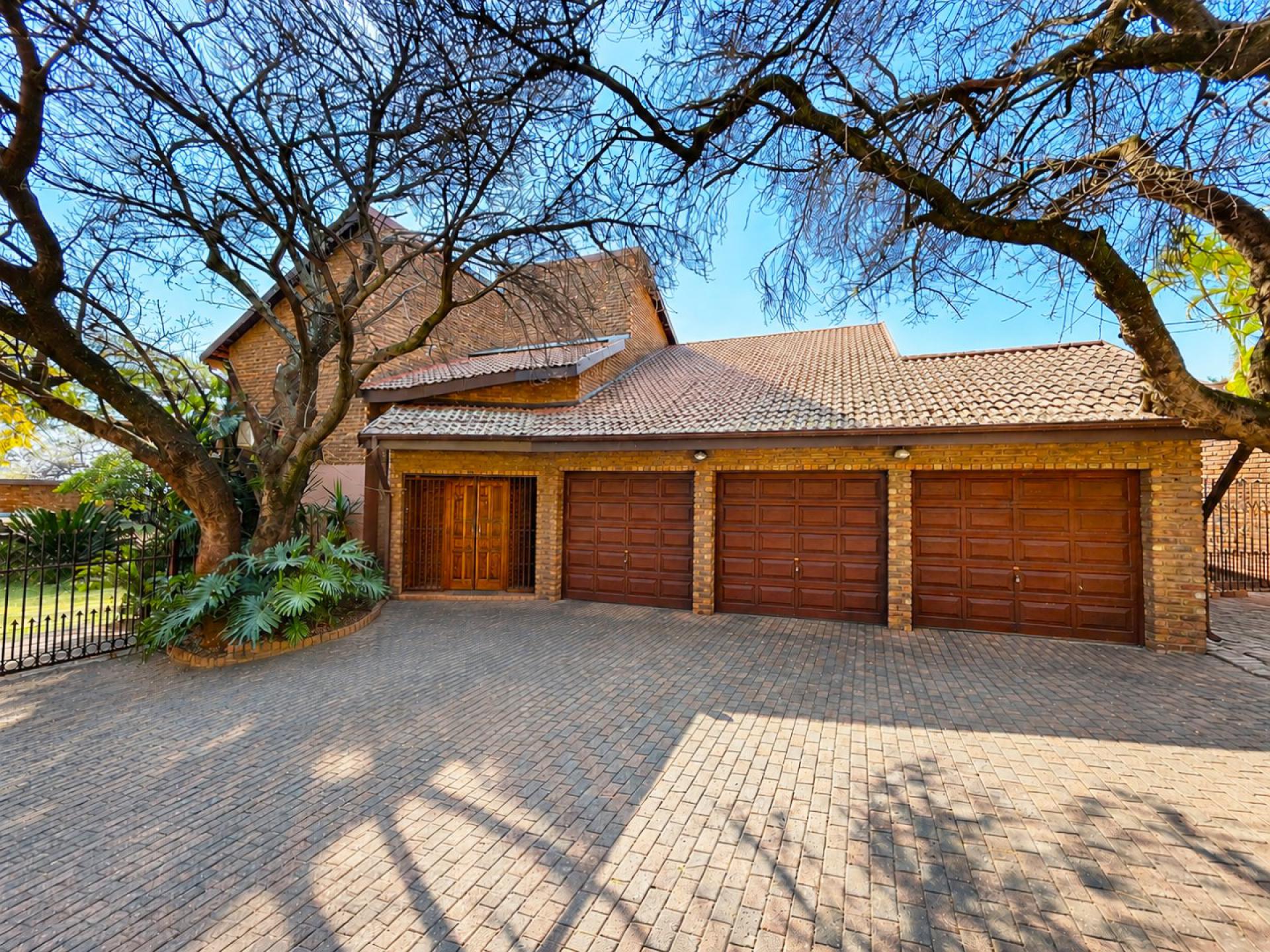  of property in Magalieskruin