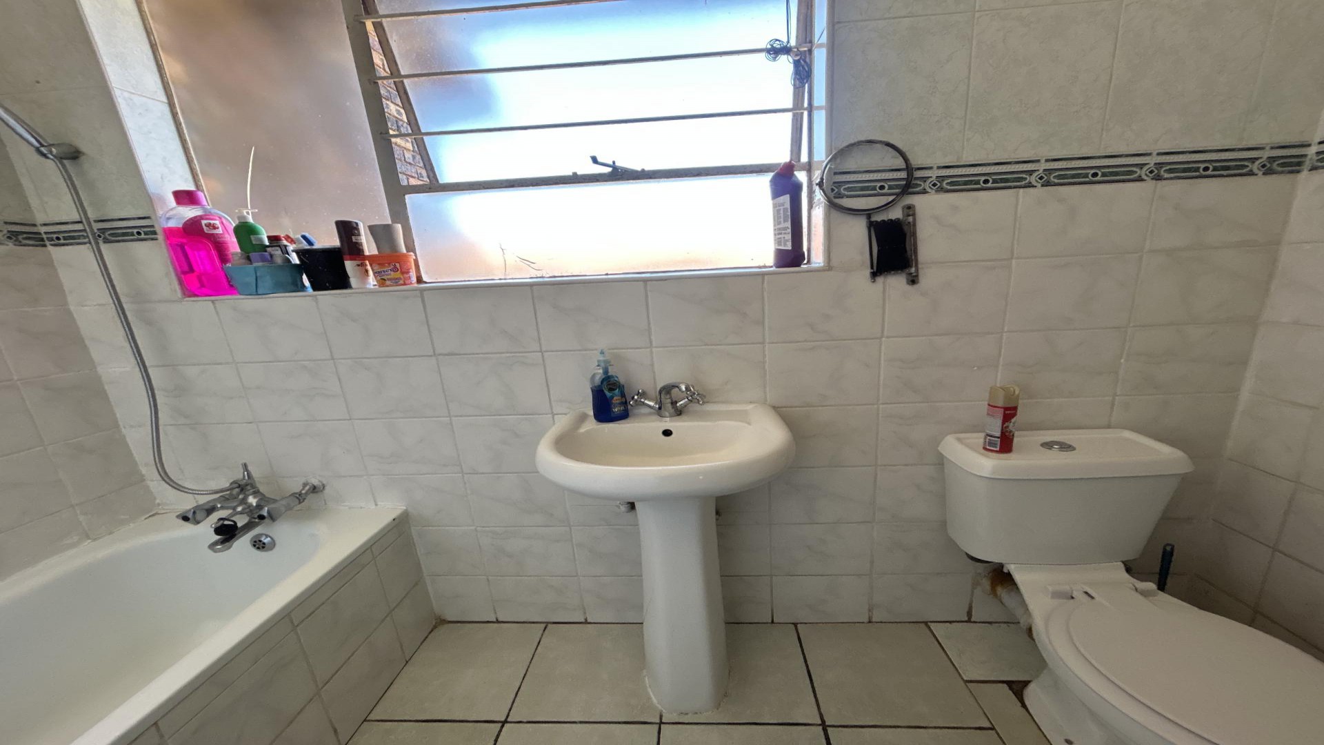 Bathroom 1 of property in Fleurhof