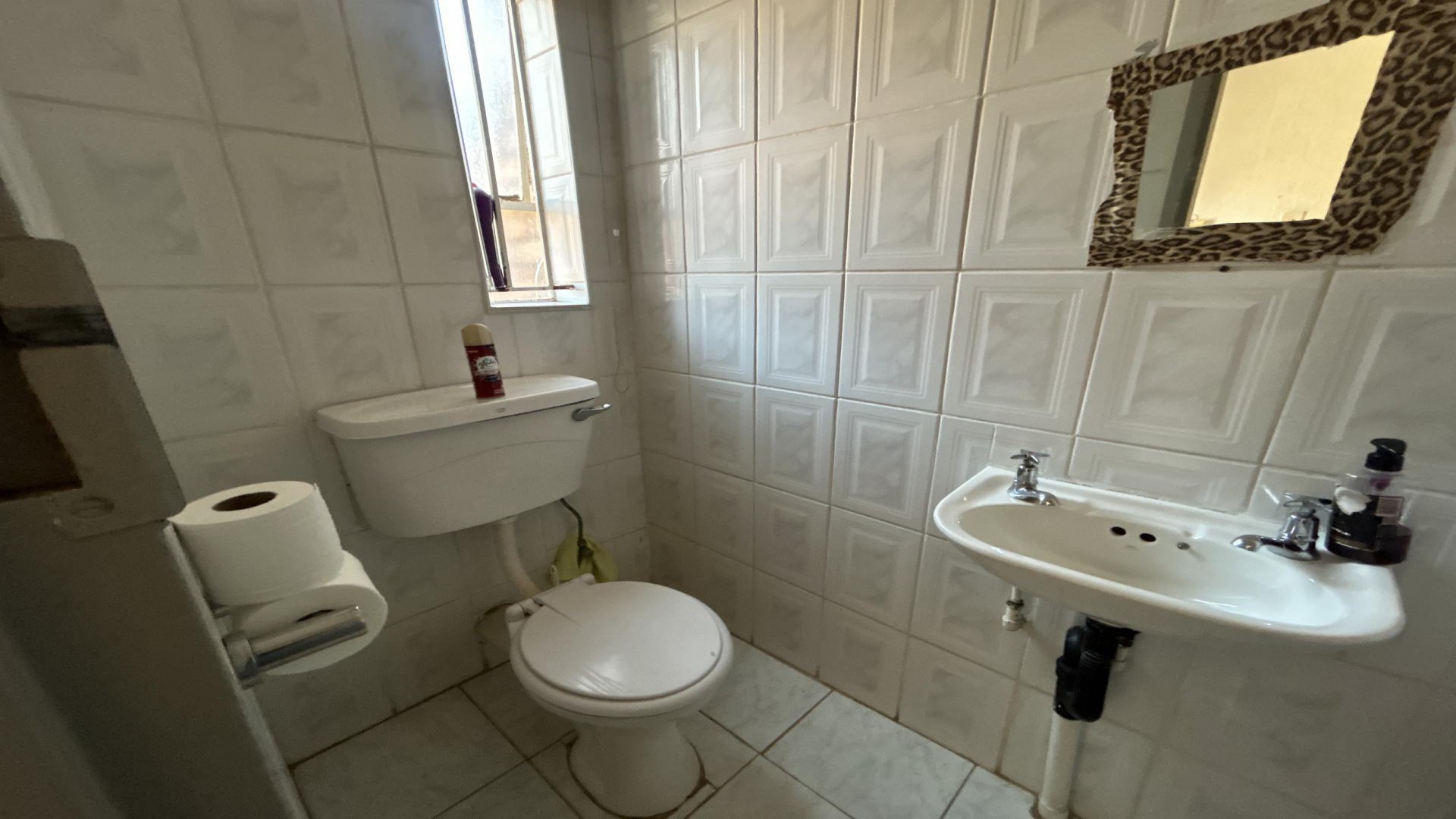 Bathroom 1 of property in Fleurhof