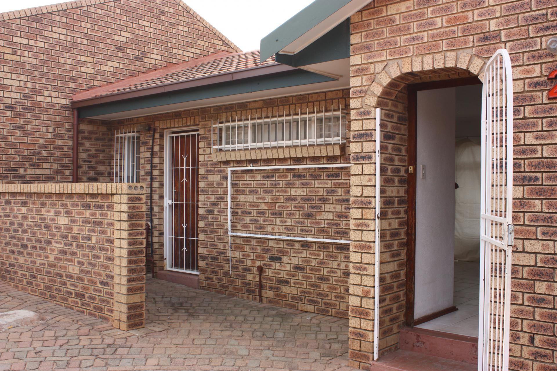  of property in Randpoort