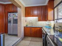  of property in Glenvista