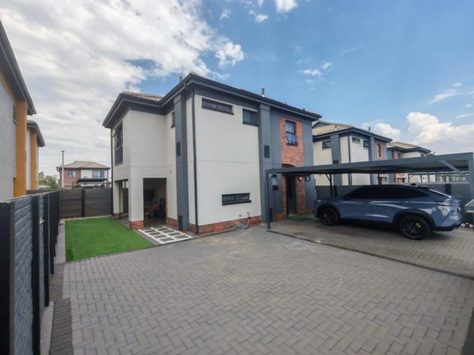 4 Bedroom House for Sale For Sale in Albertsdal - MR726388