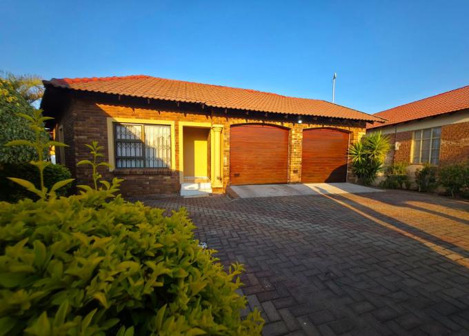 3 Bedroom House for Sale For Sale in Bendor - MR726410