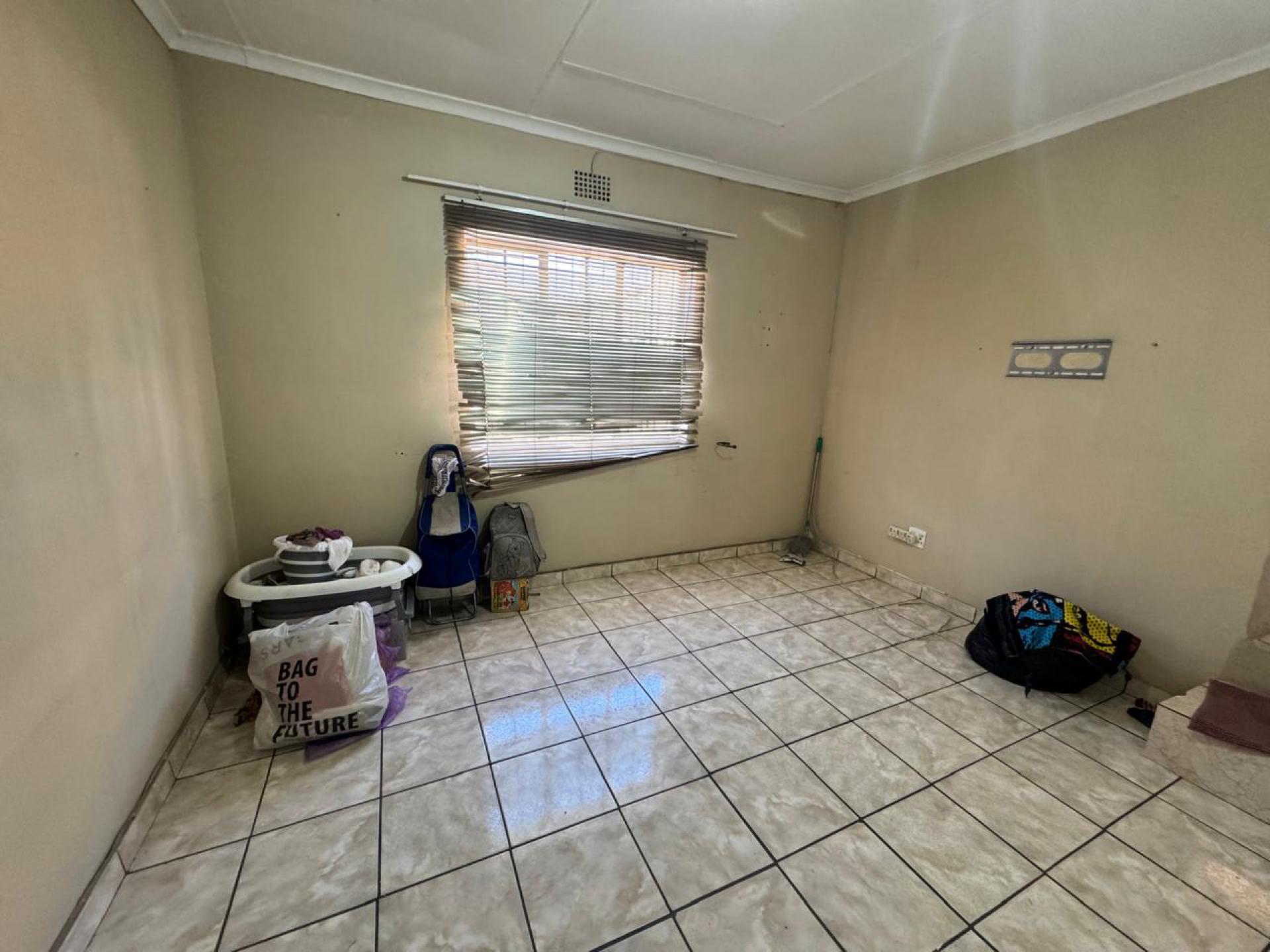  of property in Newclare