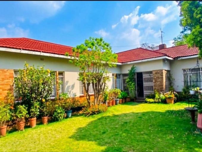 5 Bedroom House for Sale For Sale in Lambton - MR726550