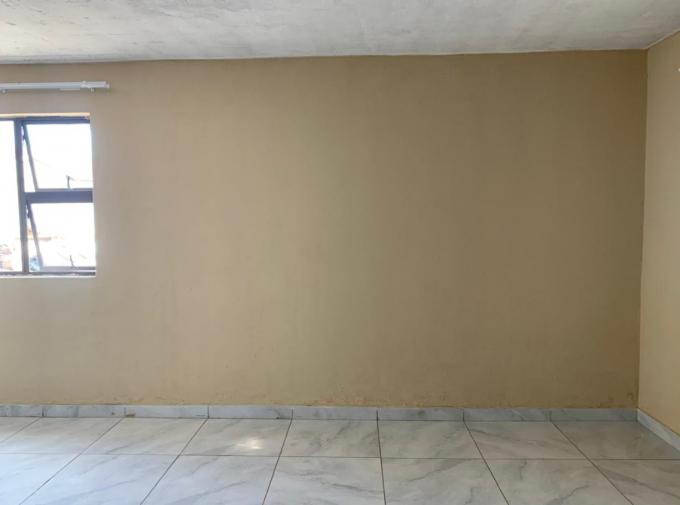 1 Bedroom Apartment to Rent in Commercia - Property to rent - MR726566