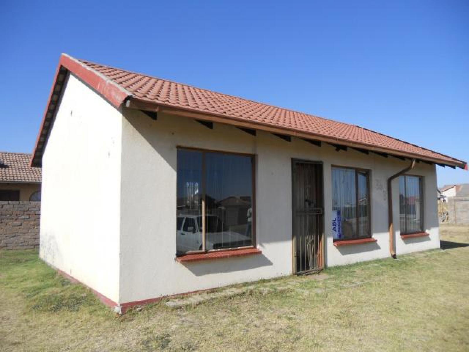 Front View of property in Klippoortjie AH